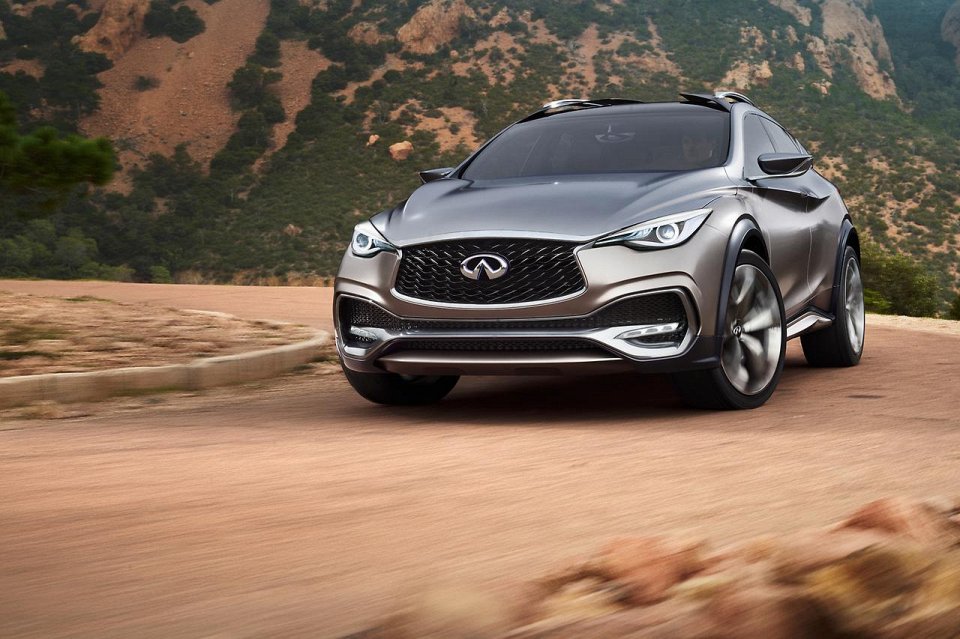 2016 Infiniti Q30 hatchback