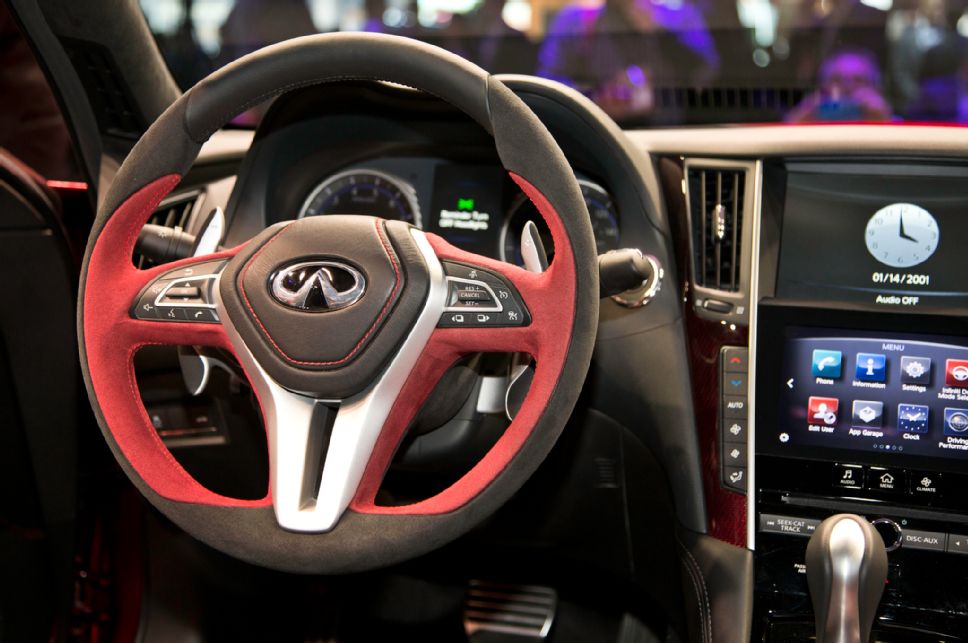 2016 Infiniti Q50 interior