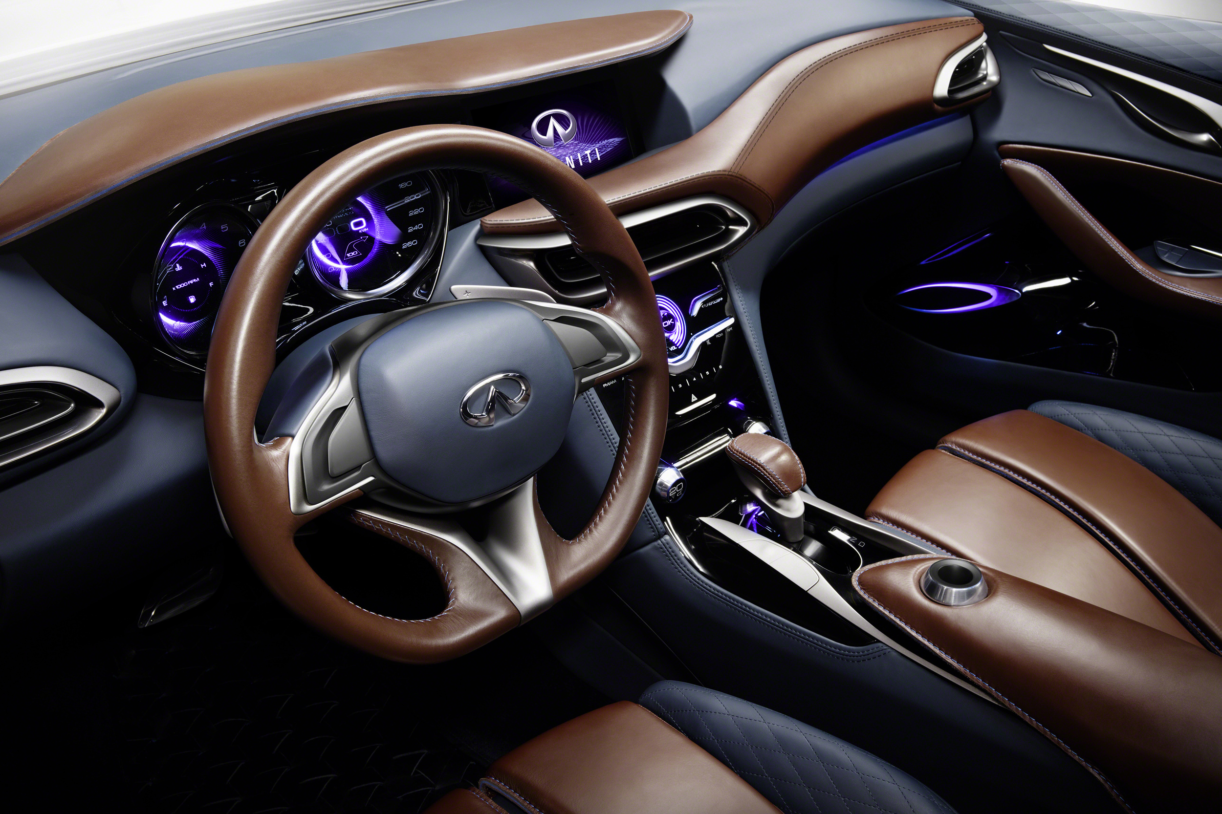 2016 Infiniti Qx30 interior