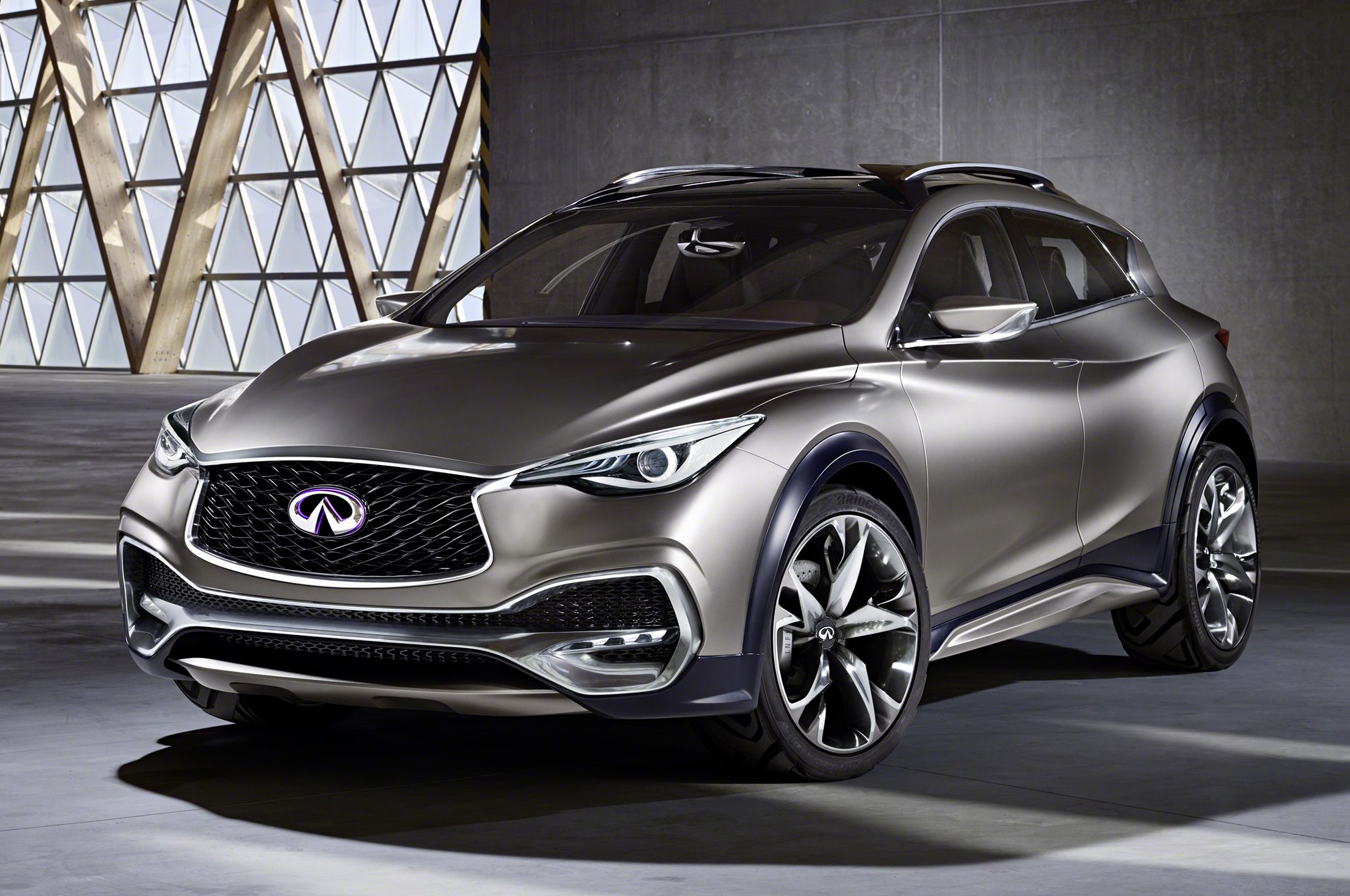 2016 Infiniti Qx30 silver
