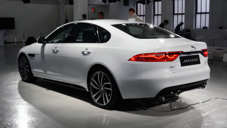 2016 Jaguar Xf sport
