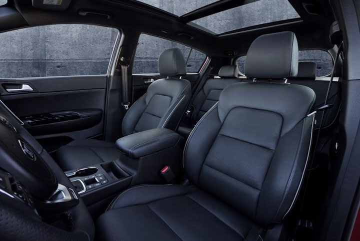 2016 Kia Sportage interior