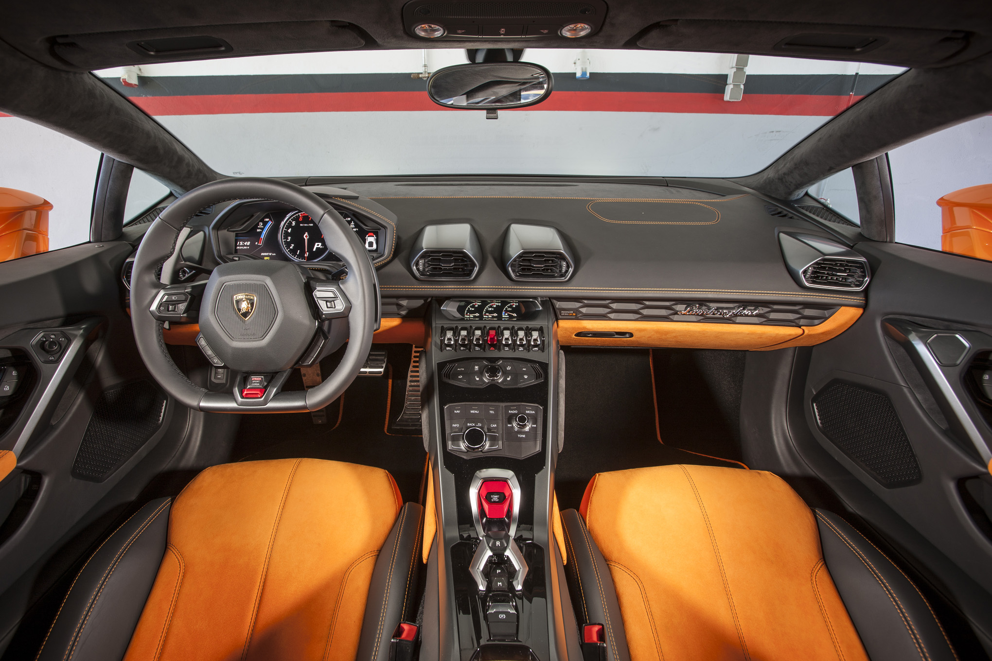 2016 Lamborghini Huracan interior