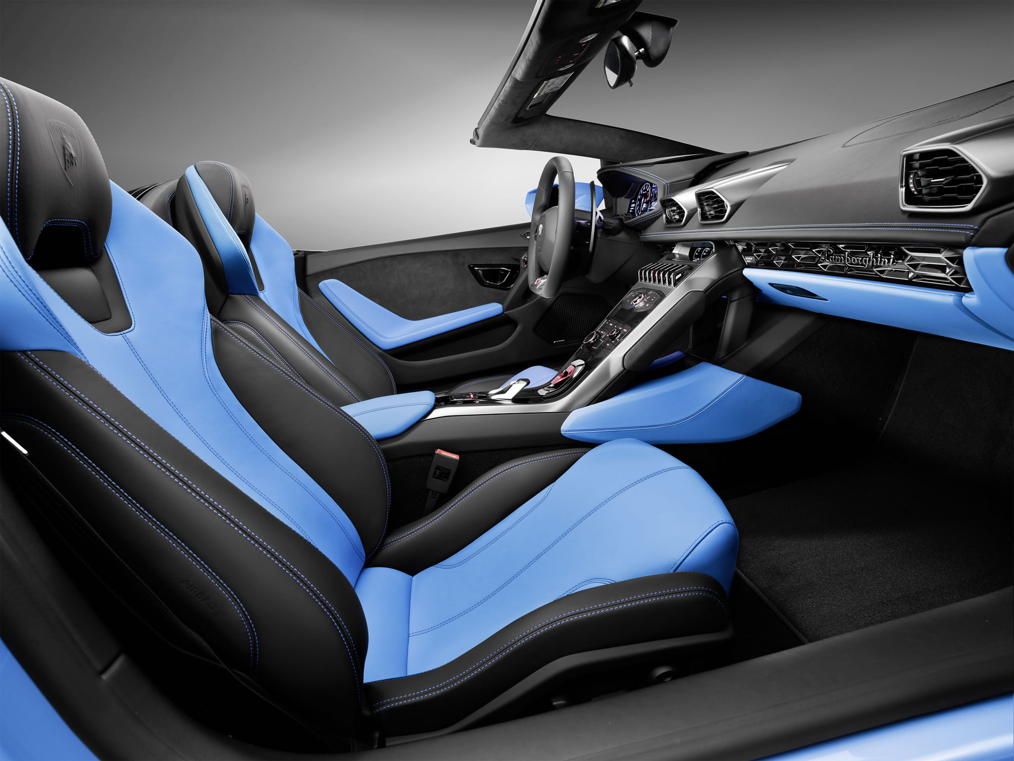 2016 Lamborghini Huracan interior