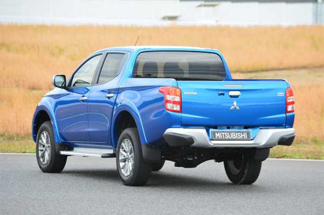2016 Mitsubishi l200