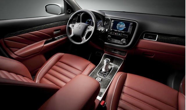 2016 Mitsubishi Outlander interior