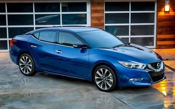 2016 Nissan maxima