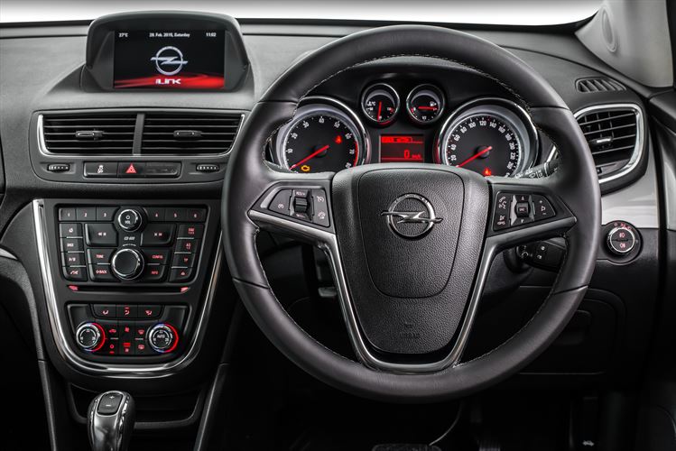 2016 Opel Mokka interior