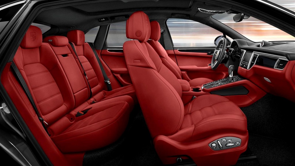 2016 Porsche Macan interior