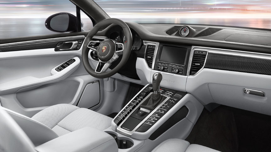 2016 Porsche Macan interior