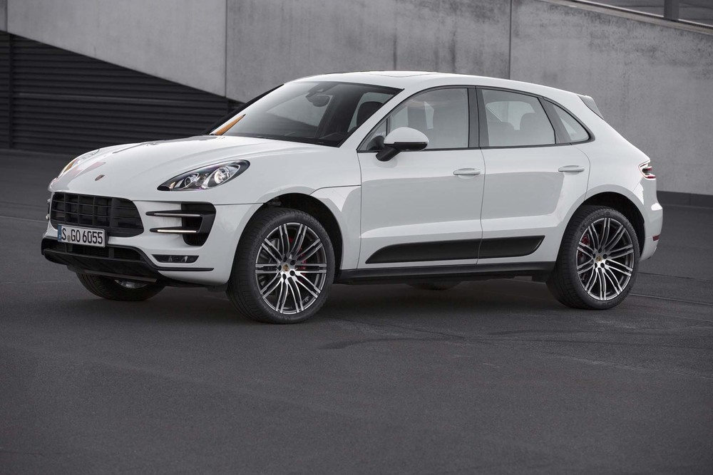 2016 Porsche Macan white