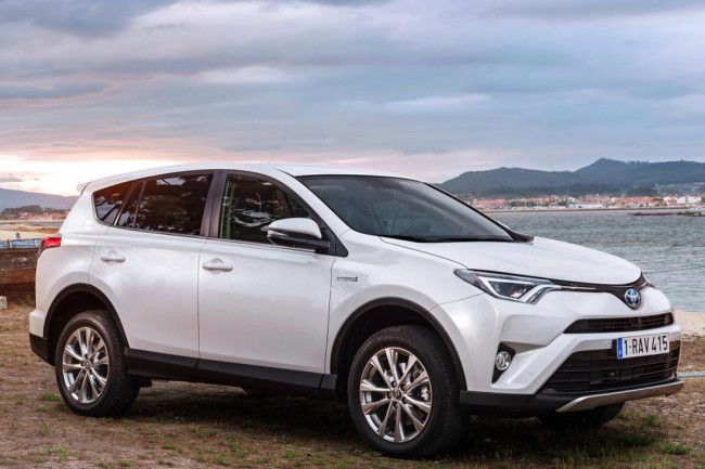 2016 Toyota Rav4 white