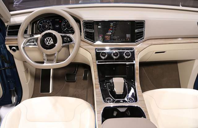 2016 Volkswagen Tiguan interior