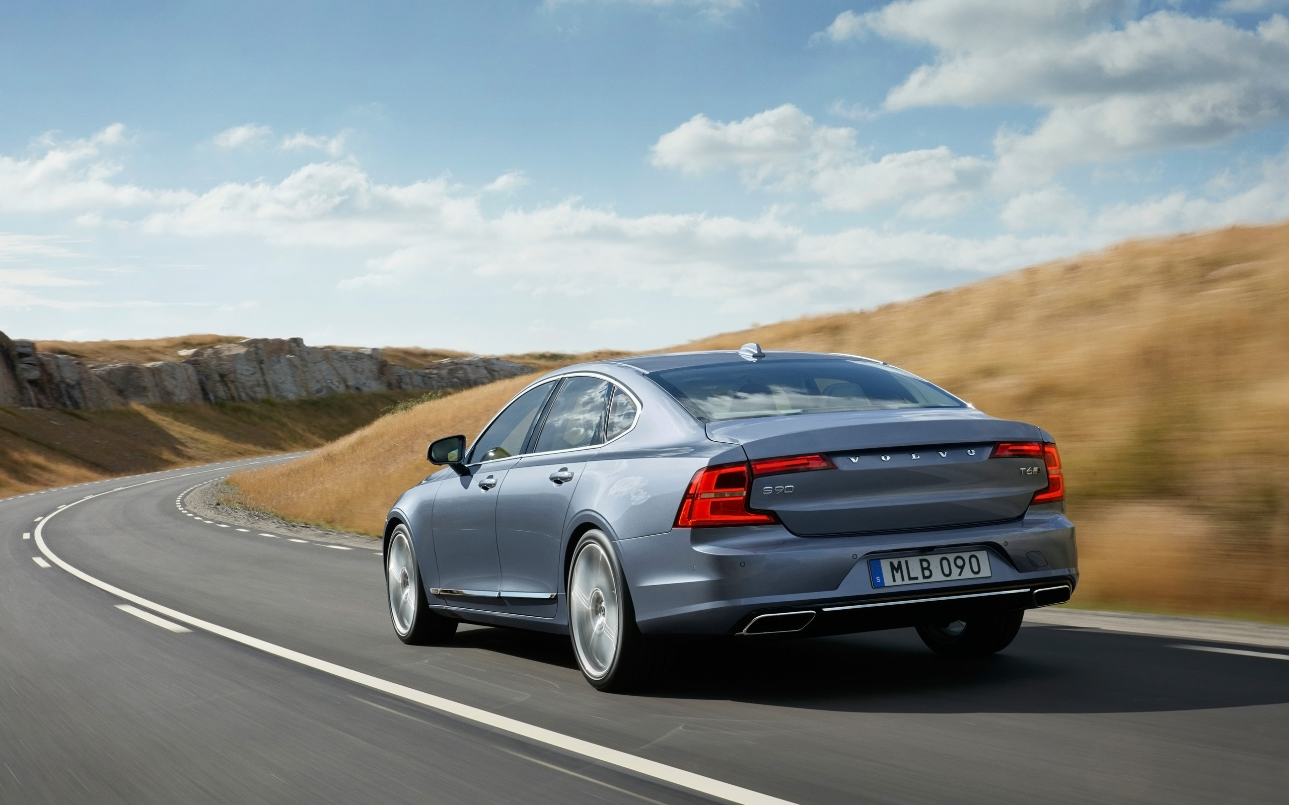 2016 Volvo S90 inscription