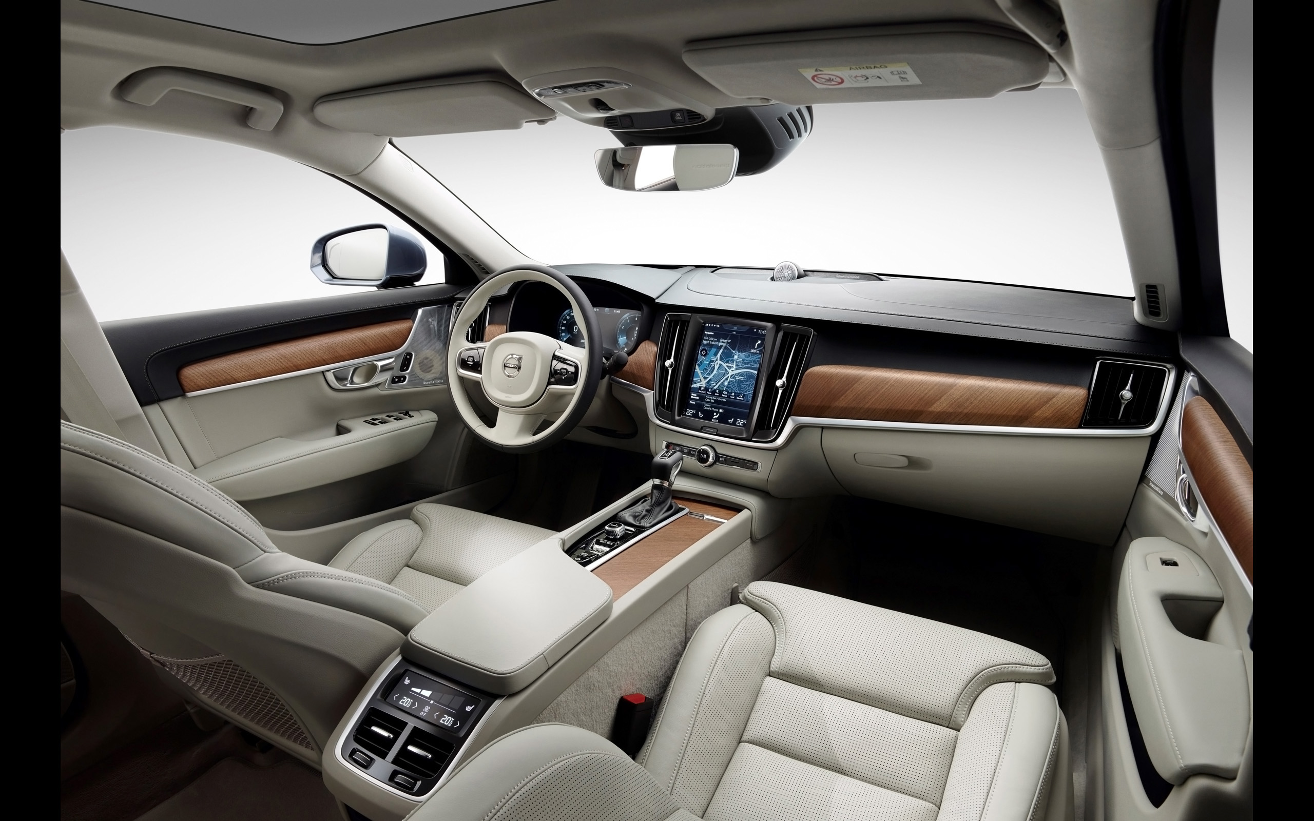 2016 Volvo S90 interior