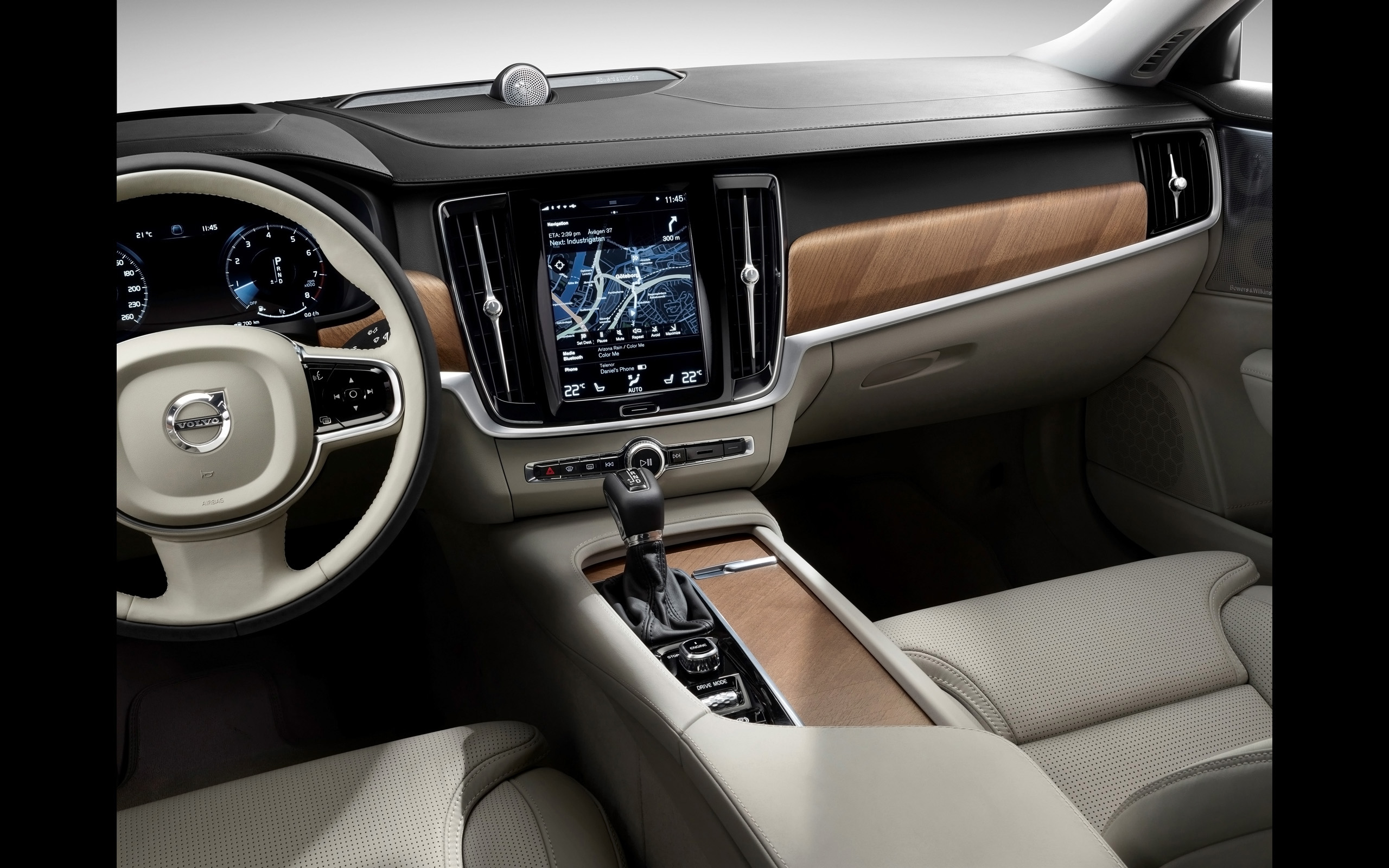 2016 Volvo S90 interior