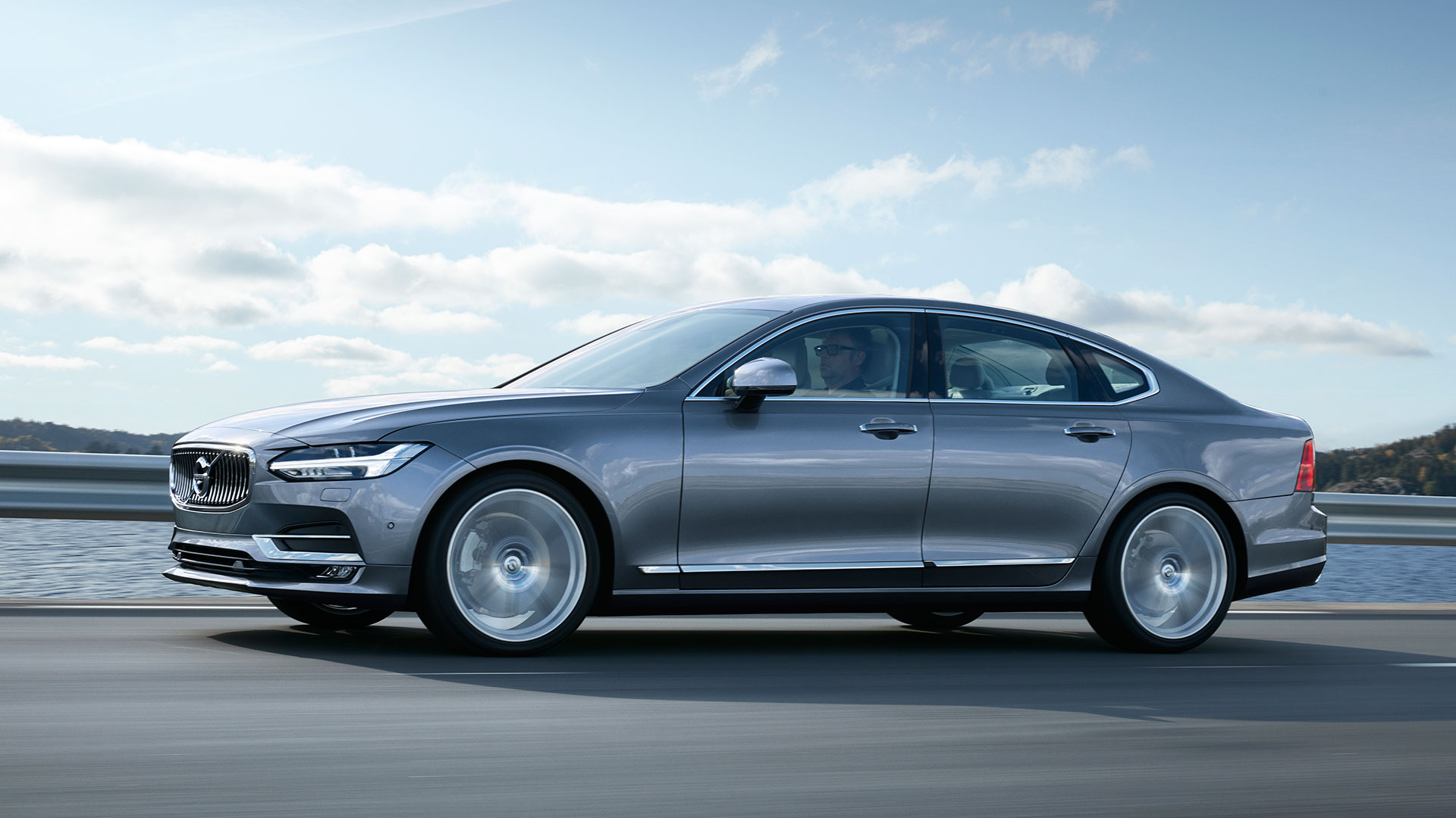 2016 Volvo S90 sedan