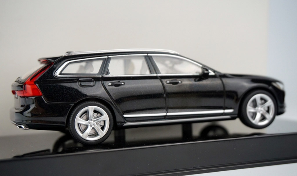 2016 Volvo V90 estate
