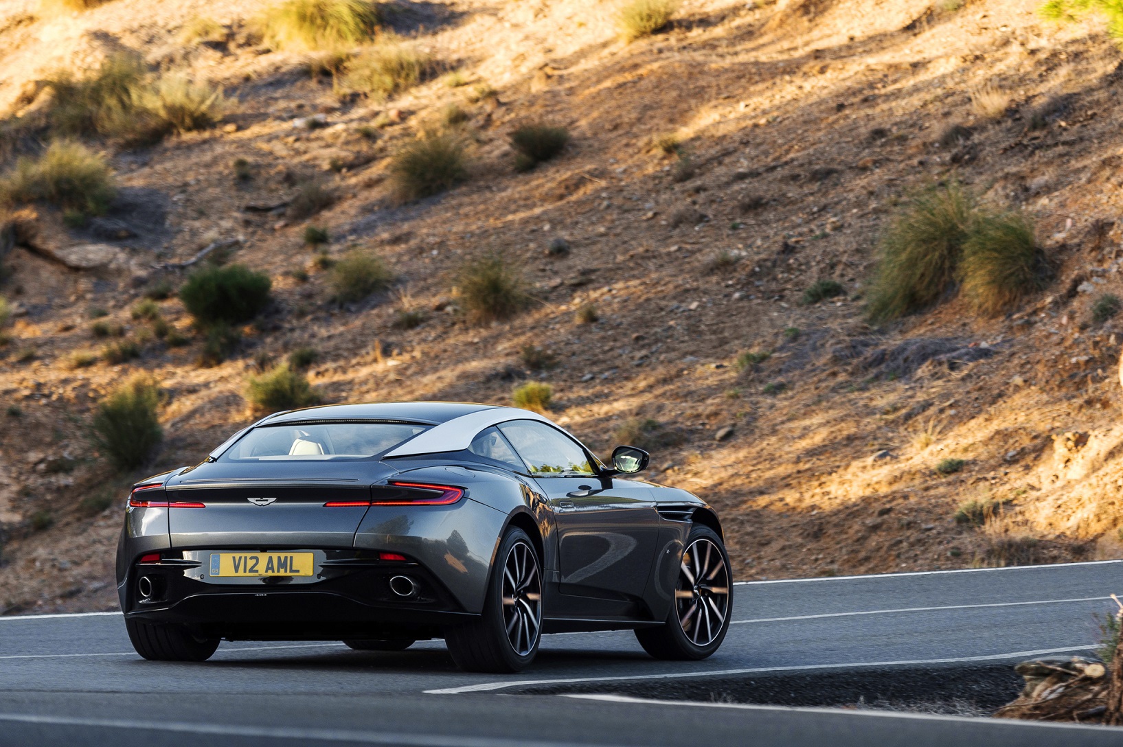 2017 Aston Martin db11