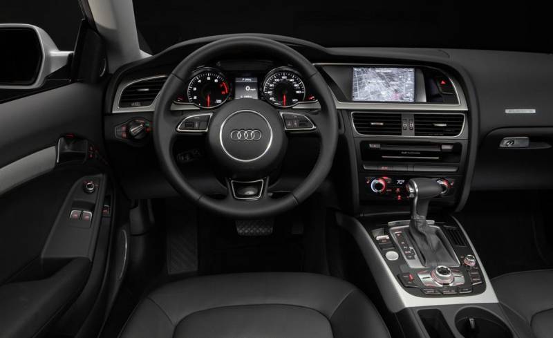 2017 Audi A5 Coupe interior
