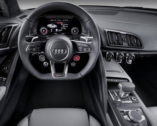 2017 Audi R8 interior