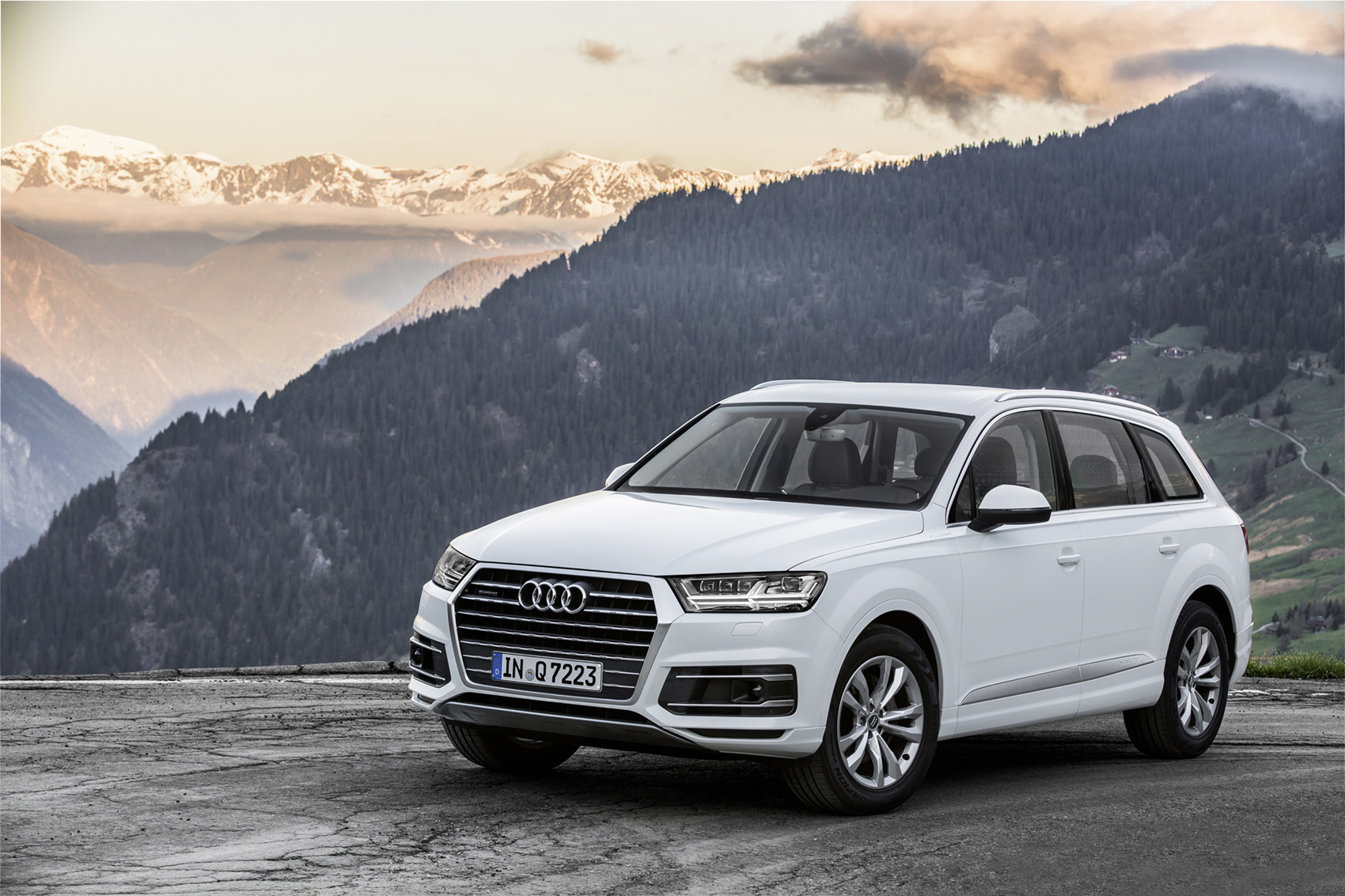 2017 Audi Rs Q3 white