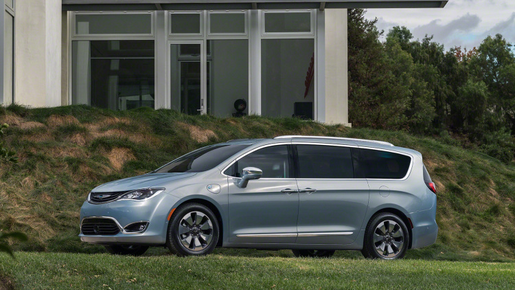 2017 Chrysler Pacifica hybrid