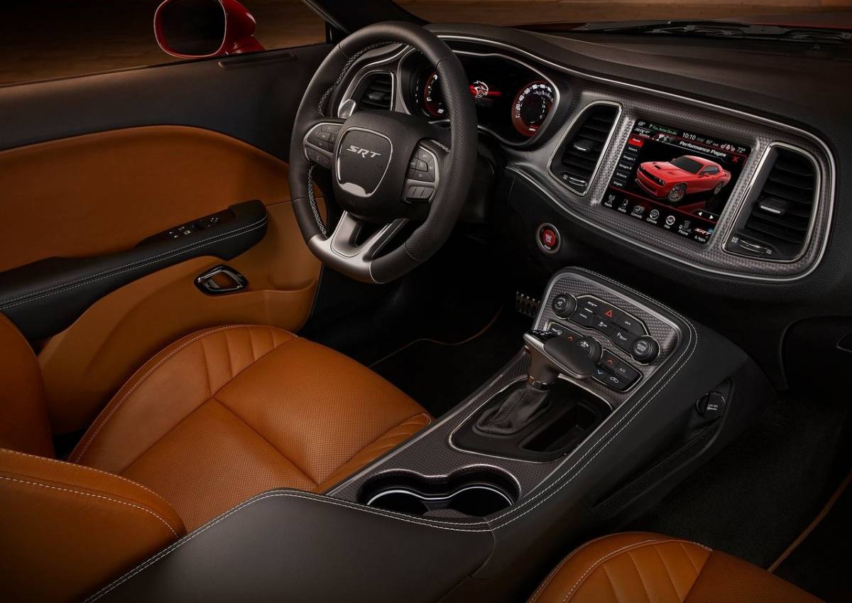 2017 Dodge Challenger interior