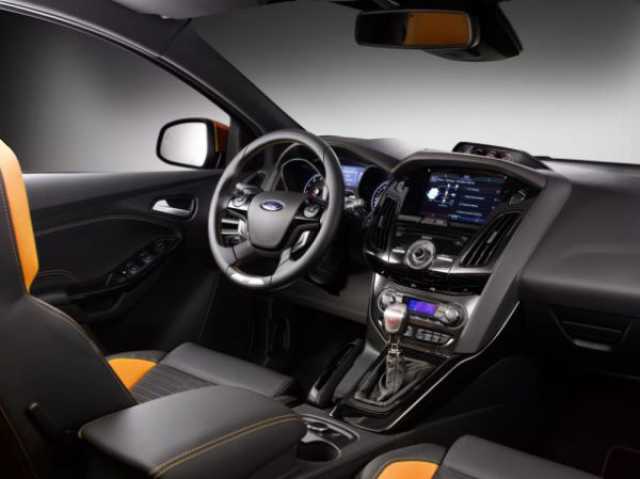 2017 Ford Escape interior