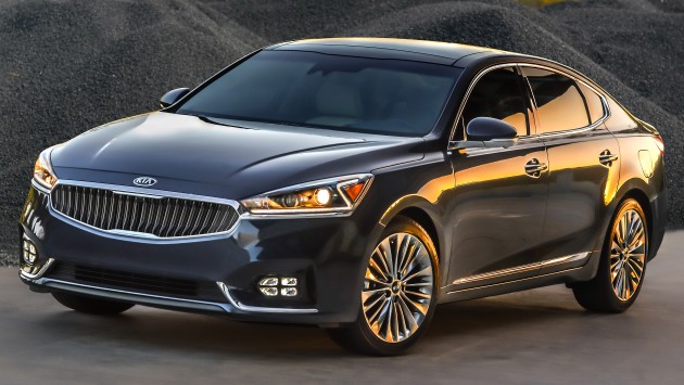 2017 Kia Cadenza black