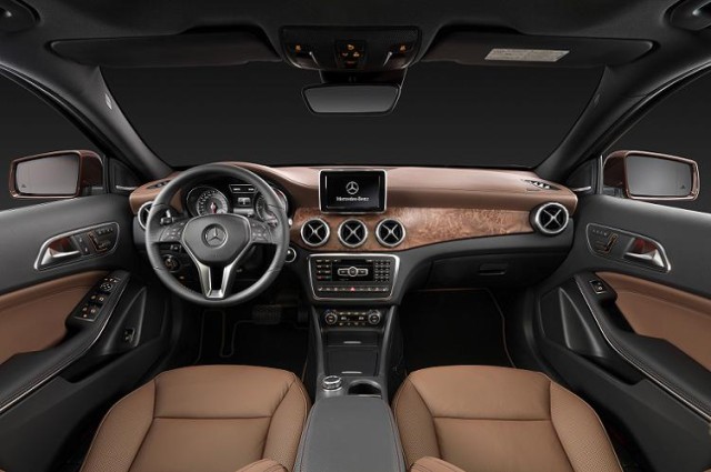 2017 Mercedes Benz Gla250 interior