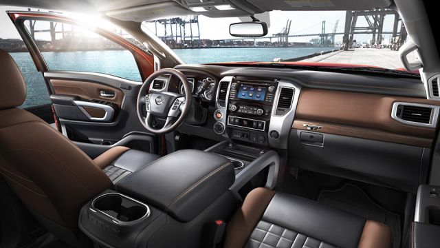 2017 Nissan Titan interior