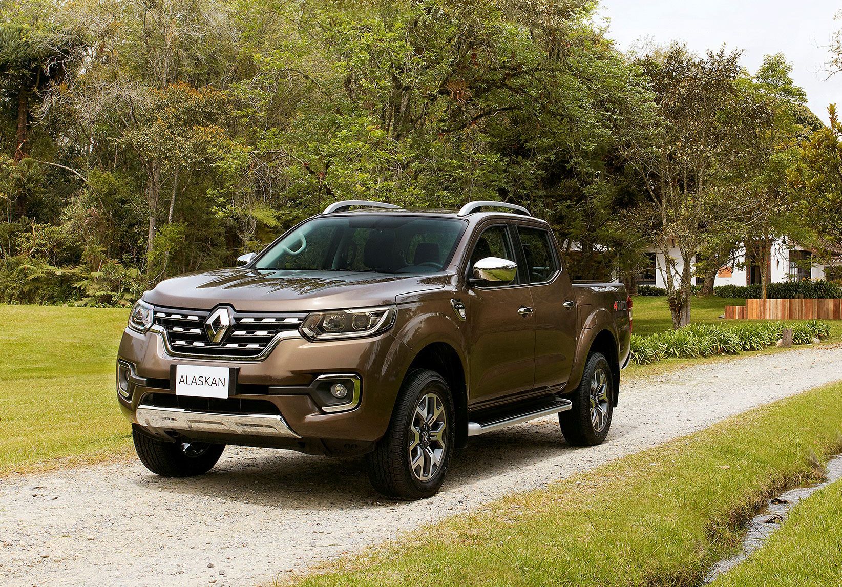 2017 Renault alaskan