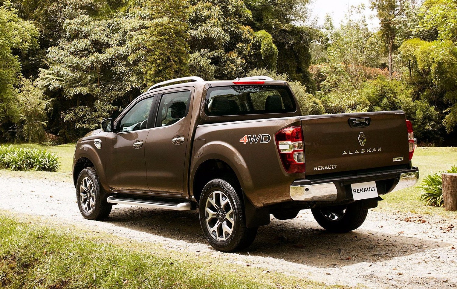 2017 Renault alaskan