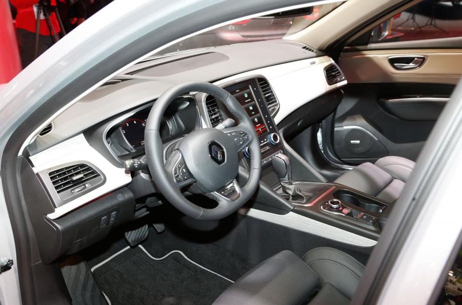 2017 Renault Megane interior
