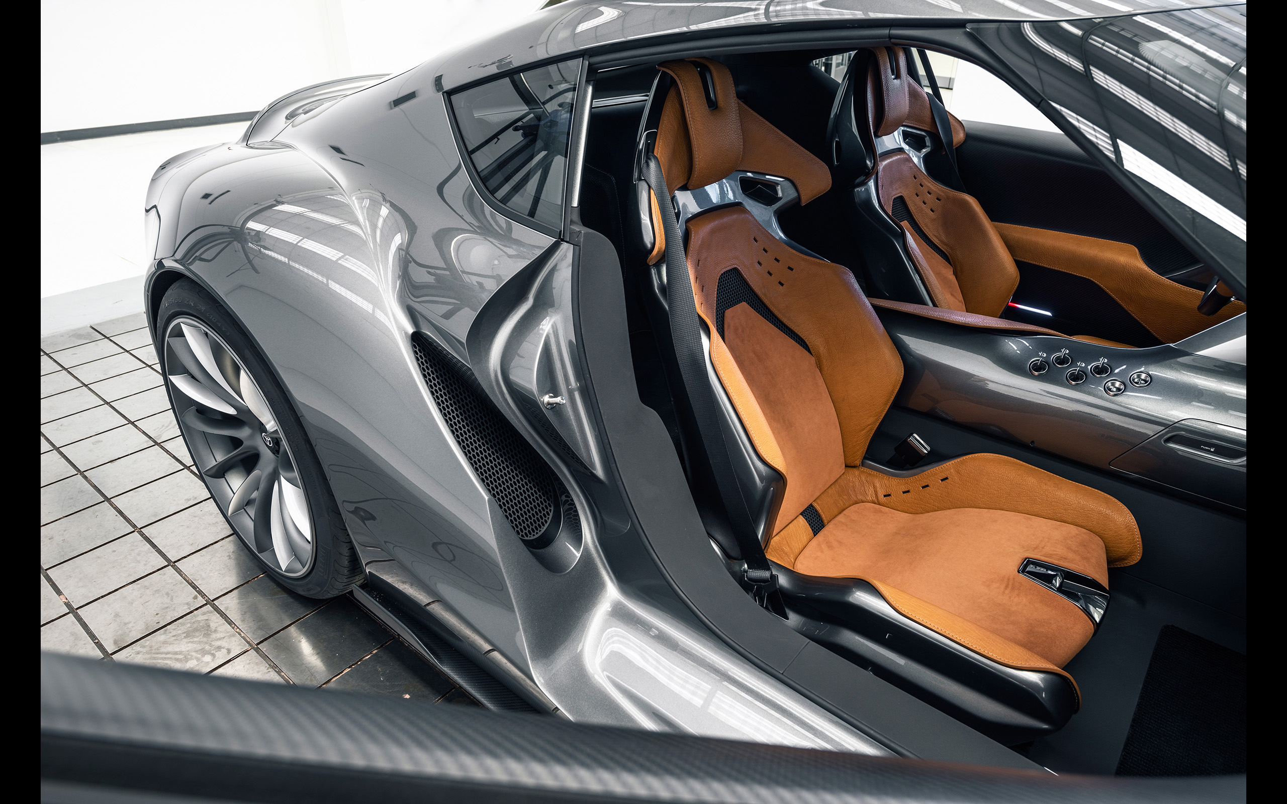 2017 Toyota Supra interior