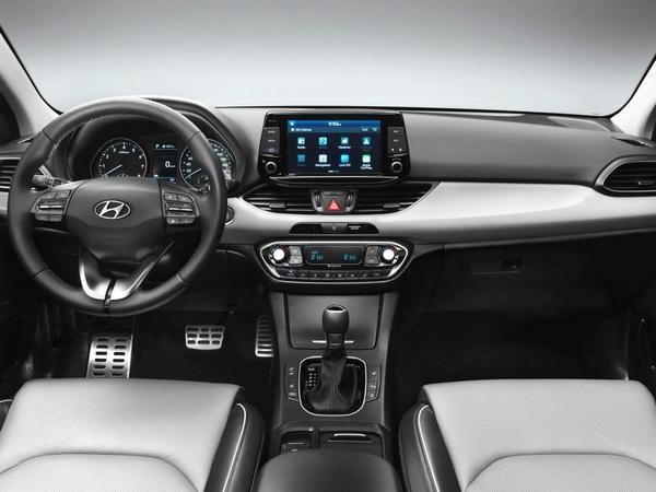 2018 Hyundai Elantra Gt interior