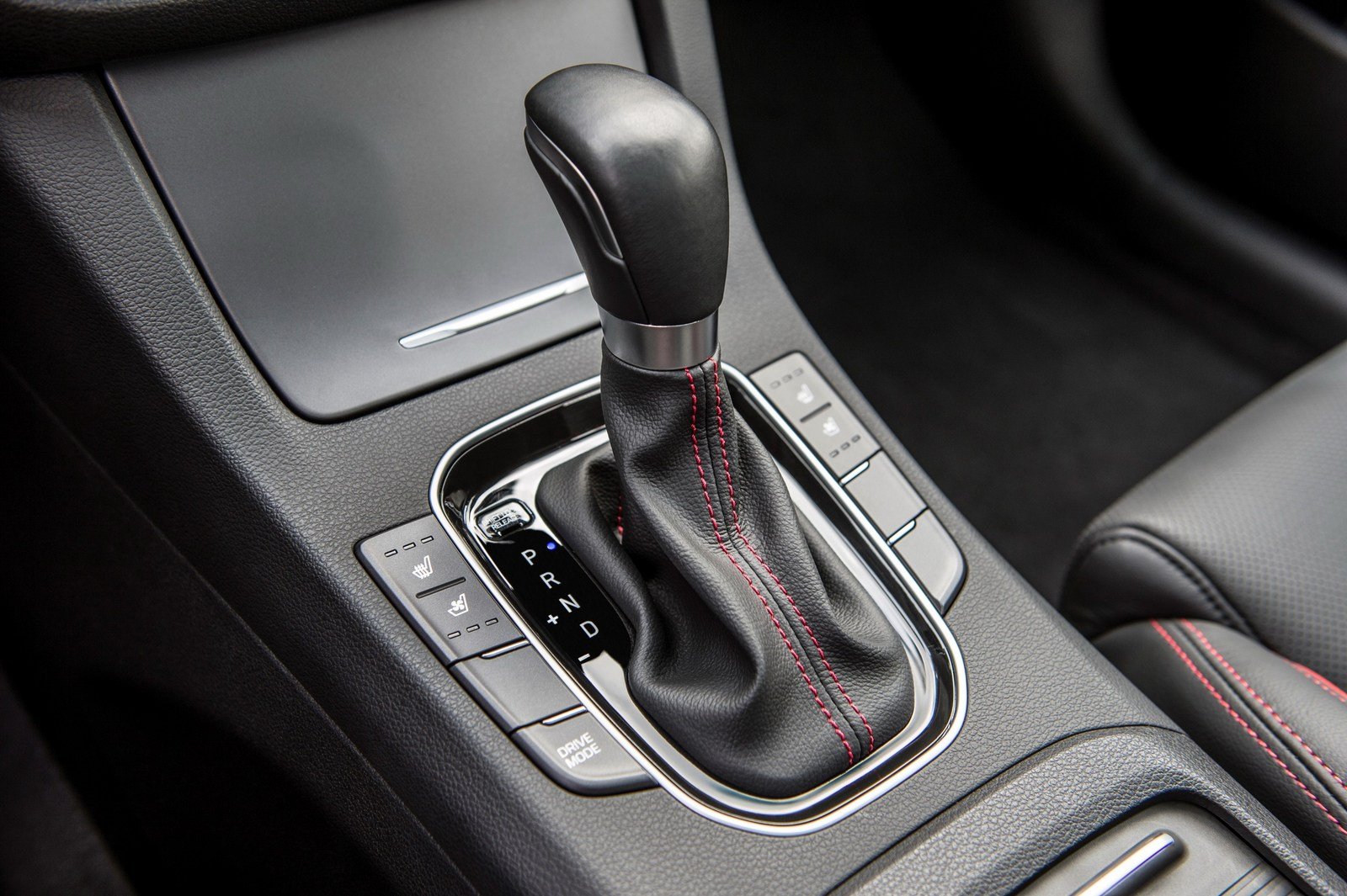2018 Hyundai Elantra Gt interior